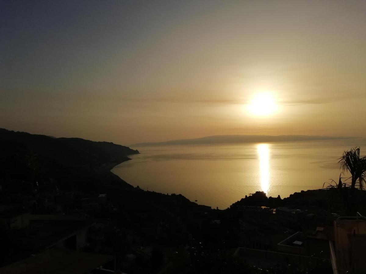 U Castiddanu Breathtaking View Apartment Taormina Luaran gambar